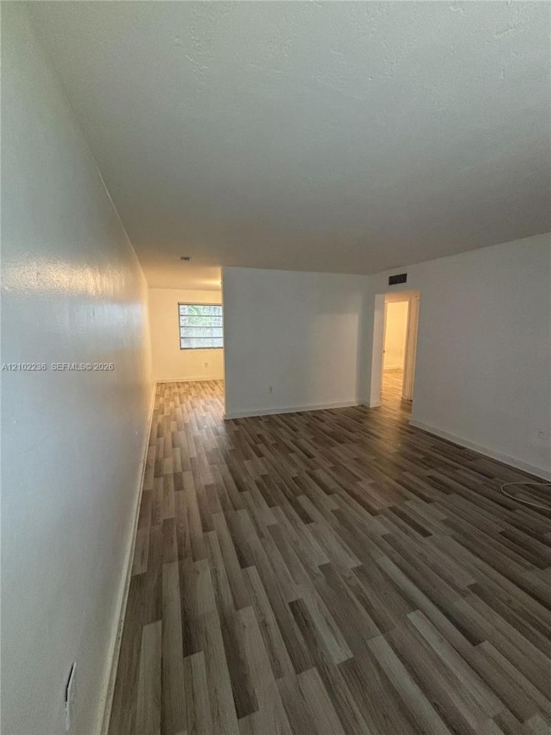 111 NW 152nd St , Unit 12, Miami, FL 33169 Photo