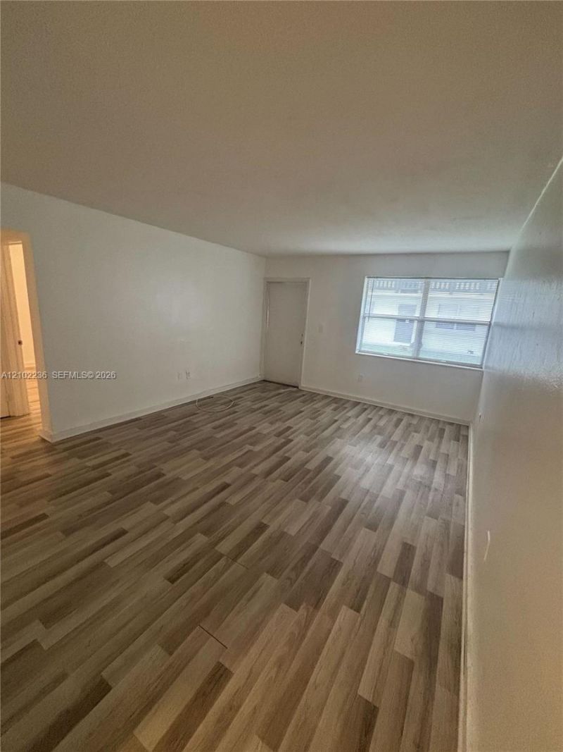 111 NW 152nd St , Unit 12, Miami, FL 33169 Photo