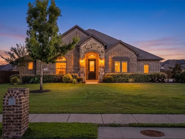 177 Hackney Street , Waxahachie, TX 75165