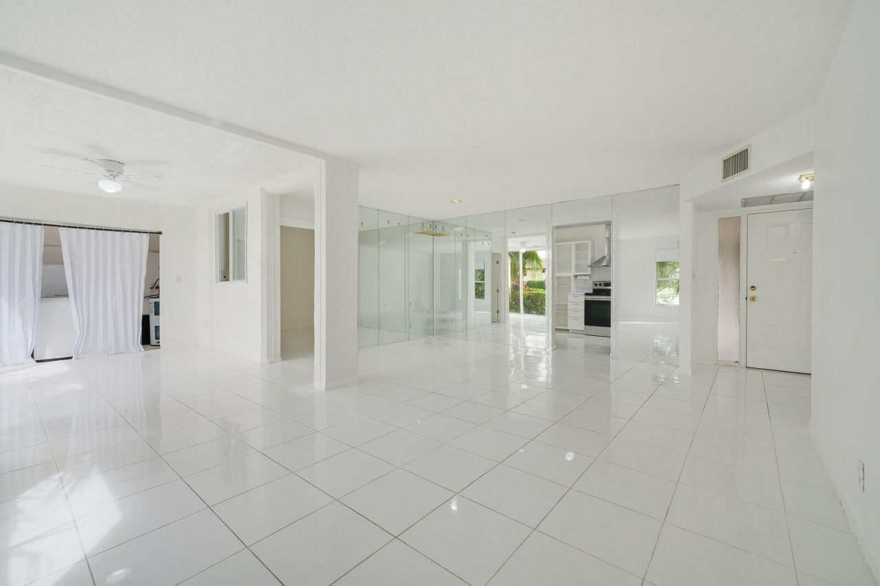 8577 Boca Glades Boulevard W, Unit D, Boca Raton, FL 33434 Photo