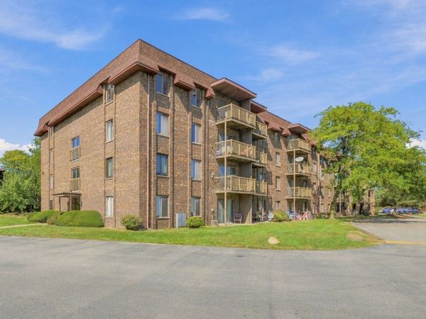 820 Elder Road , Unit C411, Homewood, IL 60430
