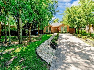 6433 Leana Avenue, Dallas, TX 75241