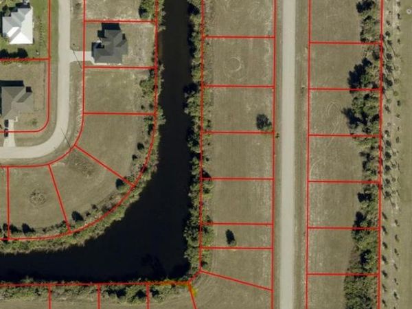 3607 NW 41st TER , CAPE CORAL, FL 33993