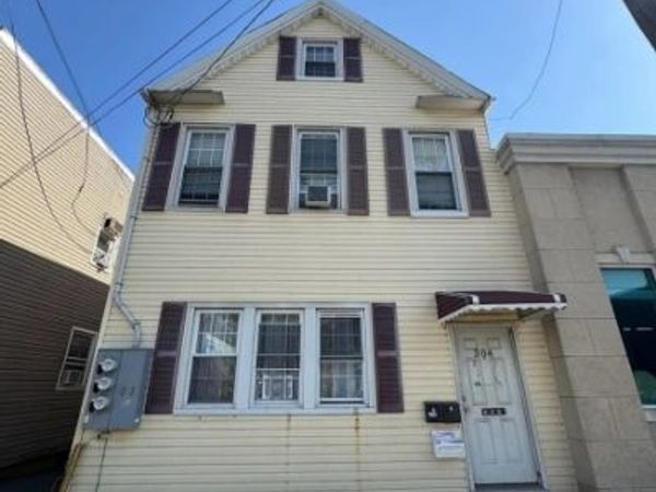 304 W Westfield Ave, Unit 1, Roselle Park, NJ 07204