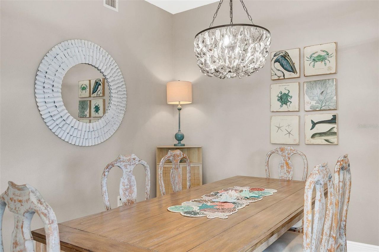 391 Aruba Circle, Unit 203, Bradenton, FL 34209 Photo