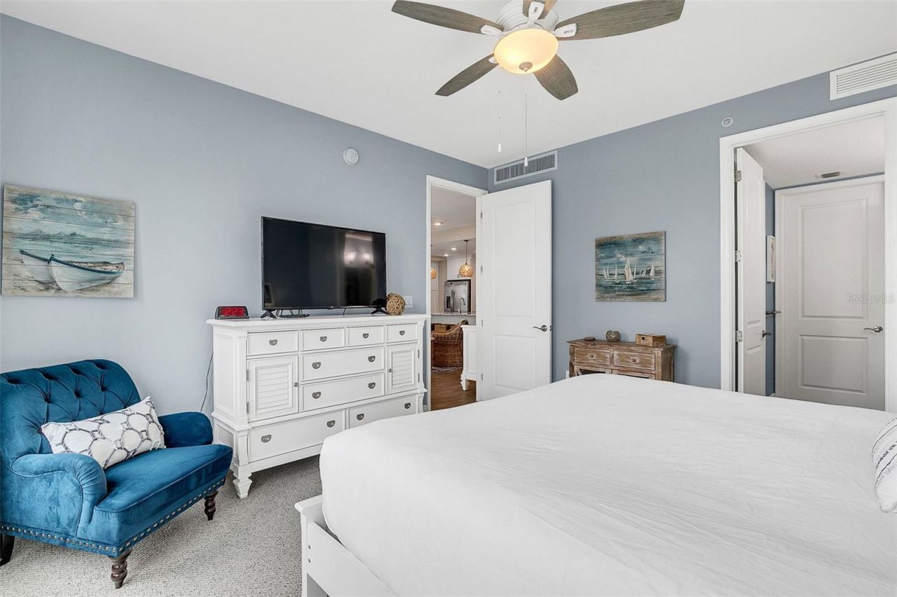 391 Aruba Circle, Unit 203, Bradenton, FL 34209 Photo