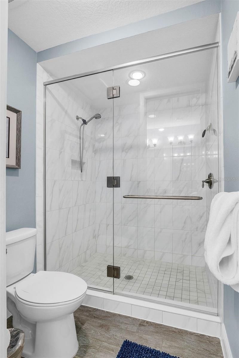 391 Aruba Circle, Unit 203, Bradenton, FL 34209 Photo