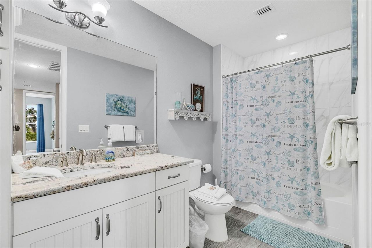 391 Aruba Circle, Unit 203, Bradenton, FL 34209 Photo