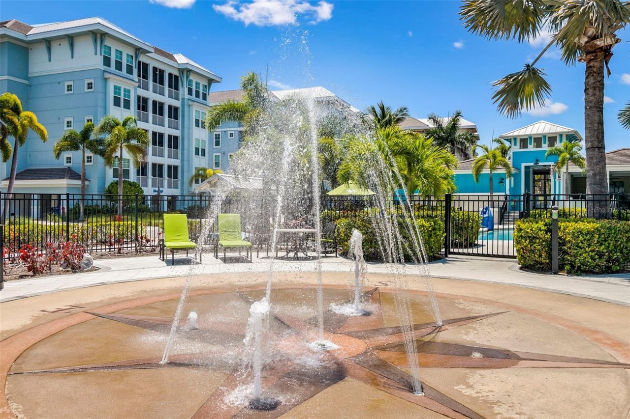 391 Aruba Circle, Unit 203, Bradenton, FL 34209 Photo