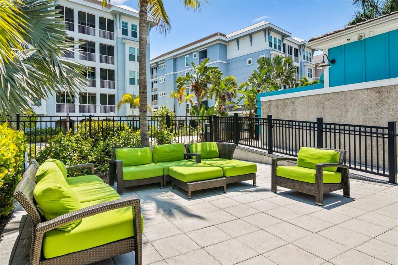 391 Aruba Circle, Unit 203, Bradenton, FL 34209 Photo