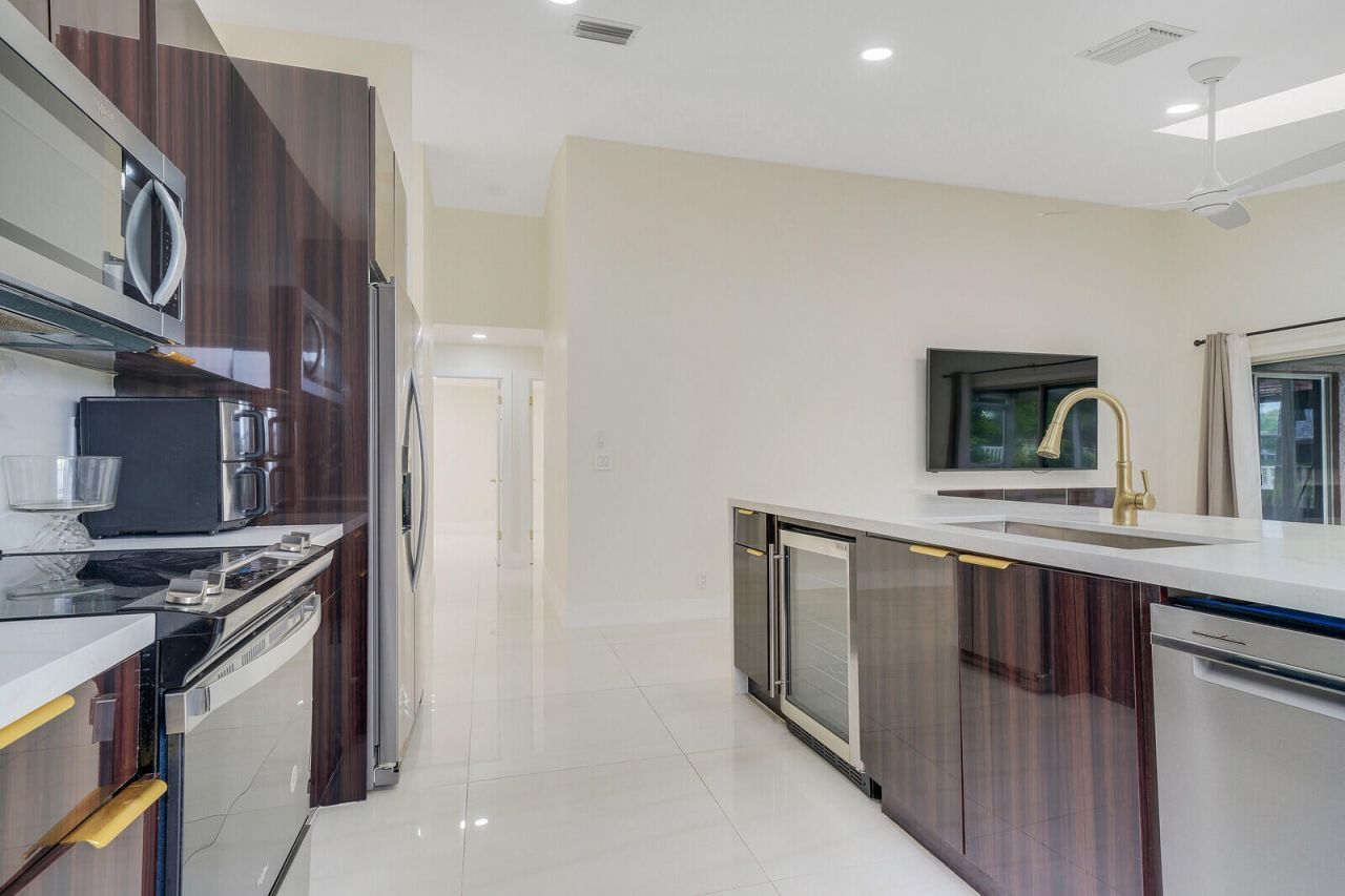 8599 Tourmaline Boulevard, Boynton Beach, FL 33472 Photo