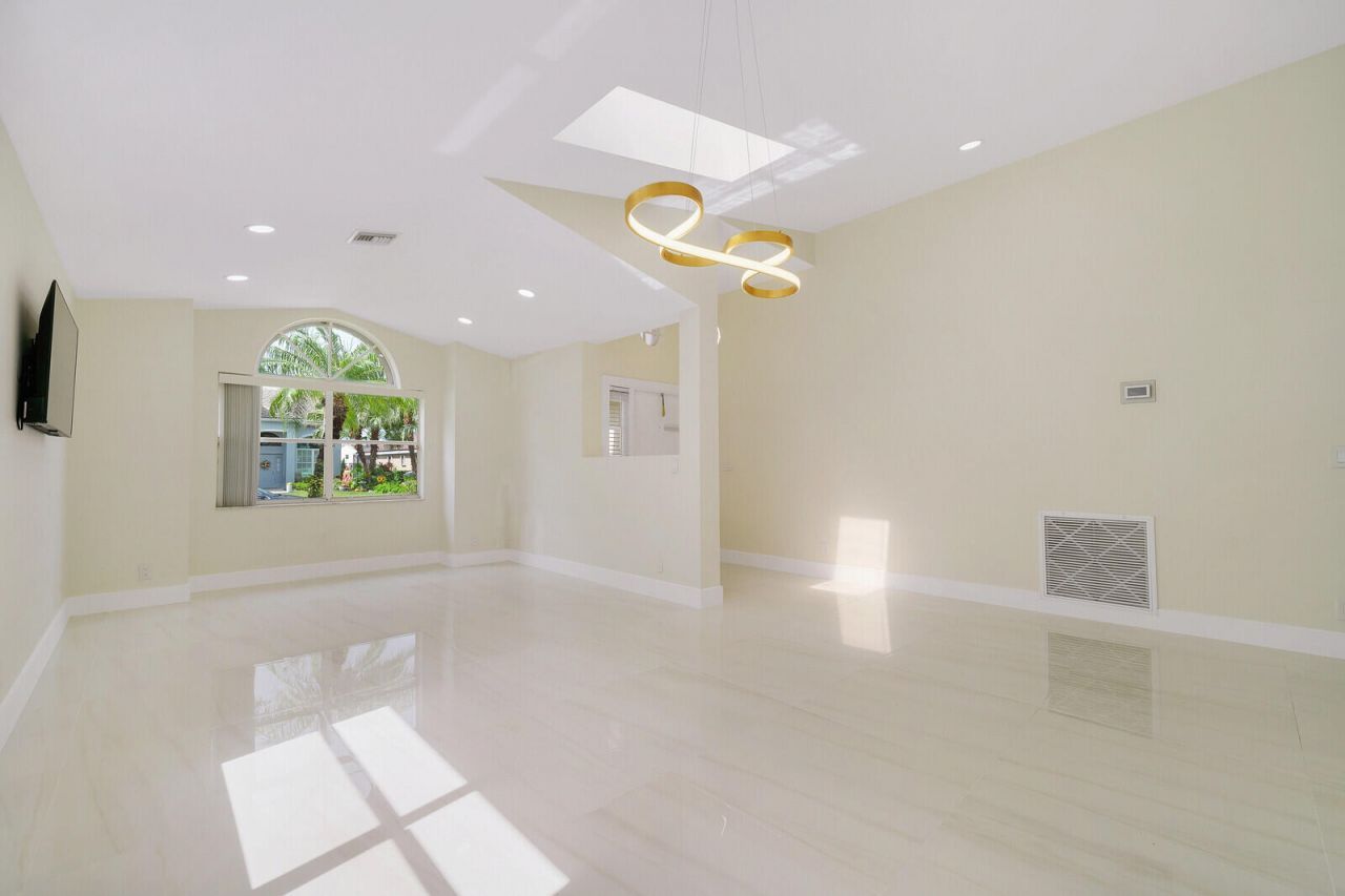 8599 Tourmaline Boulevard, Boynton Beach, FL 33472 Photo