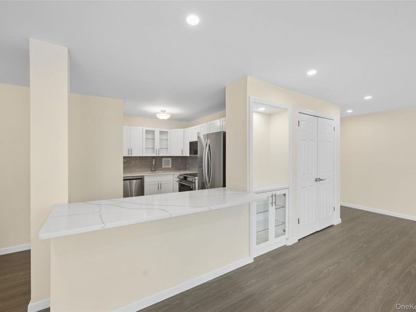 166-26 Powells Cove Boulevard , Unit 3D, Beechhurst, NY 11357