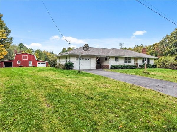 853 Rathburn Road , Oswego, NY 13126