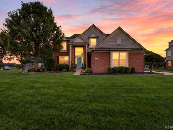 24686 Fairlawn Drive, Flat Rock, Mi 48134
