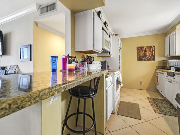 710 NE 7th Street, Unit 207, Boynton Beach, FL 33435