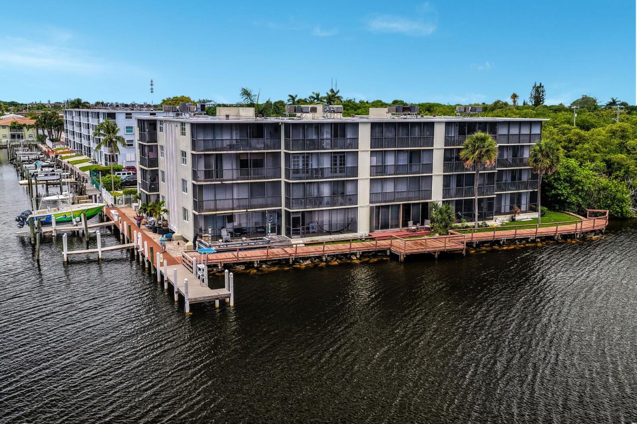 710 NE 7th Street, Unit 207, Boynton Beach, FL 33435 Photo