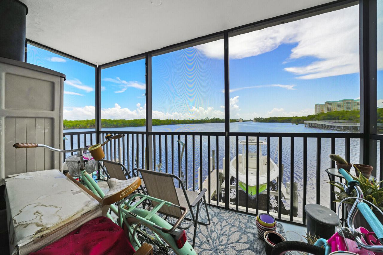 710 NE 7th Street, Unit 207, Boynton Beach, FL 33435 Photo