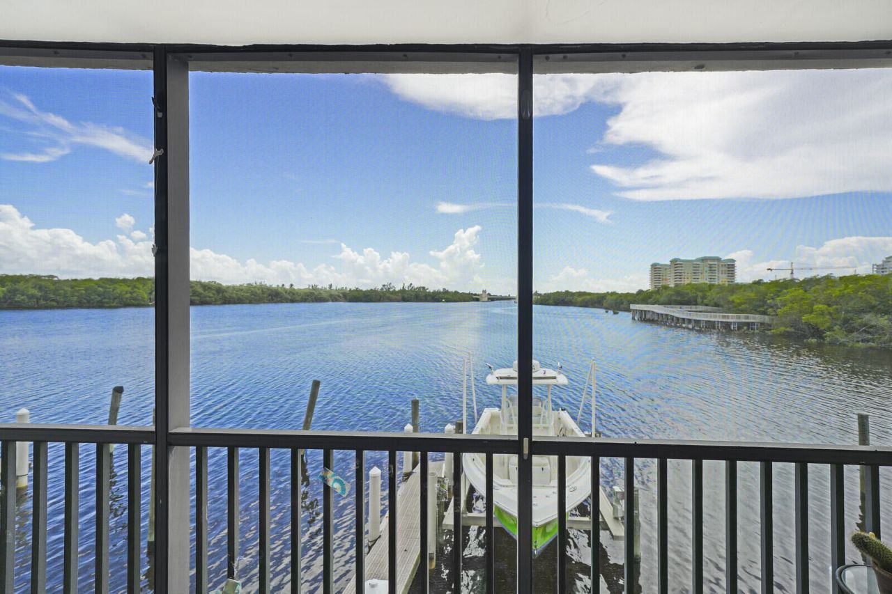710 NE 7th Street, Unit 207, Boynton Beach, FL 33435 Photo