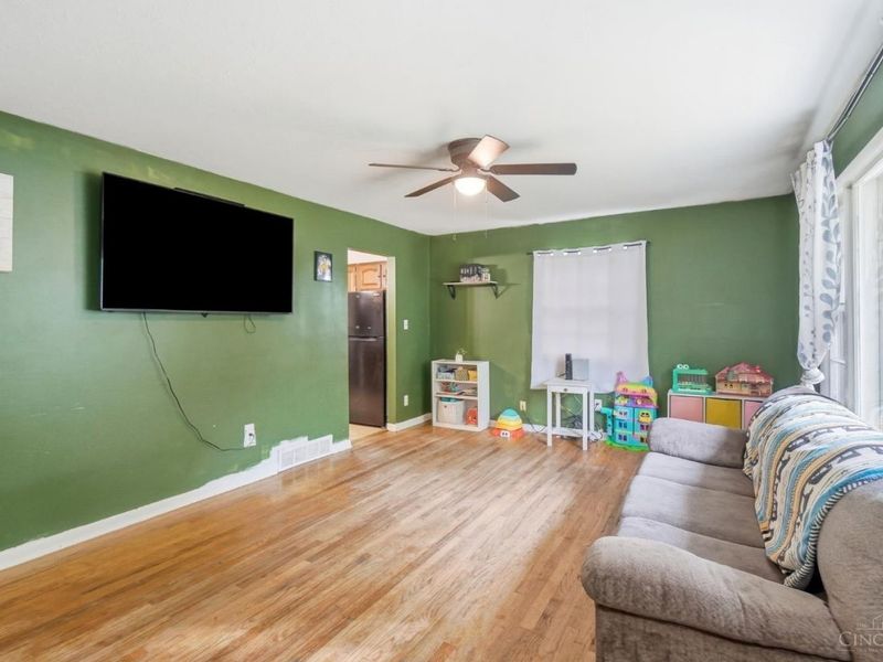 3976 Montevideo Drive, Harrison Township, OH 45414 Photo 9