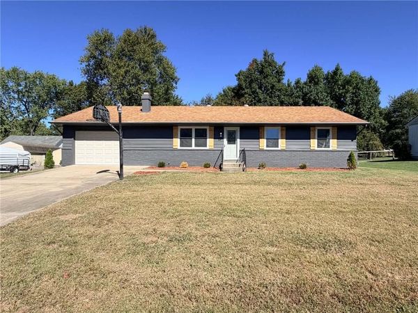 205 W Magnolia Avenue, Clinton, MO 64735