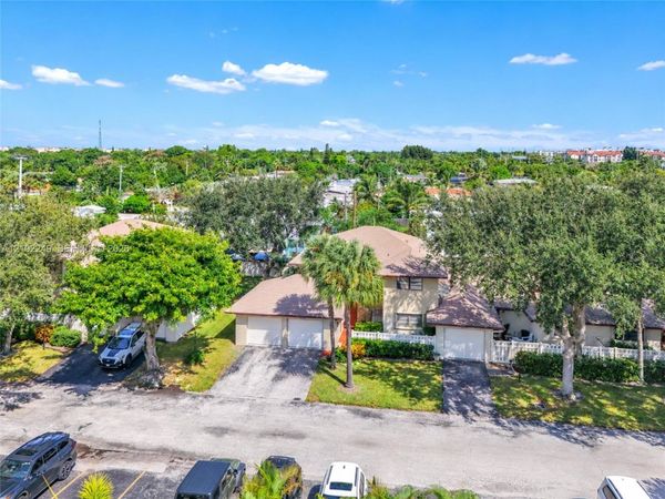 1769 NE 40th Pl, Unit 505, Pompano Beach, FL 33064