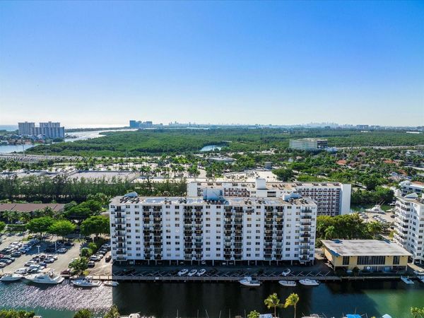 3703 NE 166th St, Unit 701, North Miami Beach, FL 33160