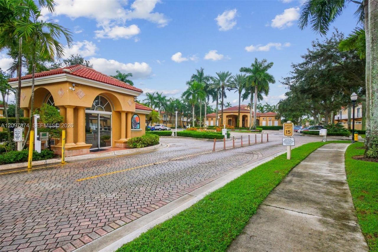 3191 SW 129th Way , Unit 137, Miramar, FL 33027 Photo