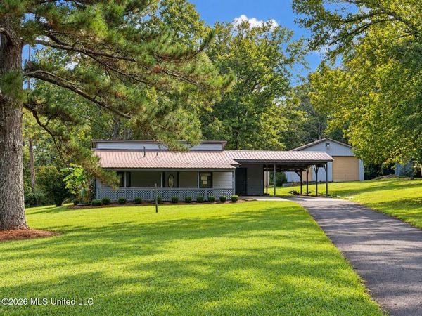 621 N Brooks Avenue, Pelahatchie, MS 39145