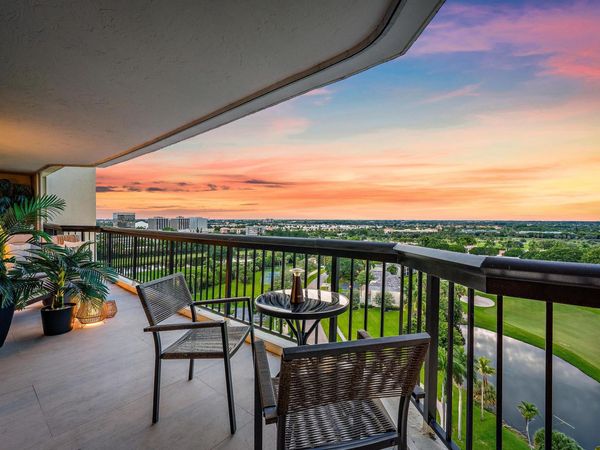 1900 Consulate Place, Unit 1205, West Palm Beach, FL 33401