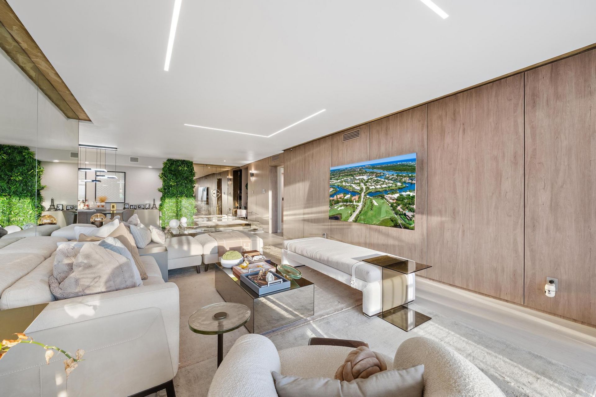 1900 Consulate Place, Unit 1205, West Palm Beach, FL 33401 Photo