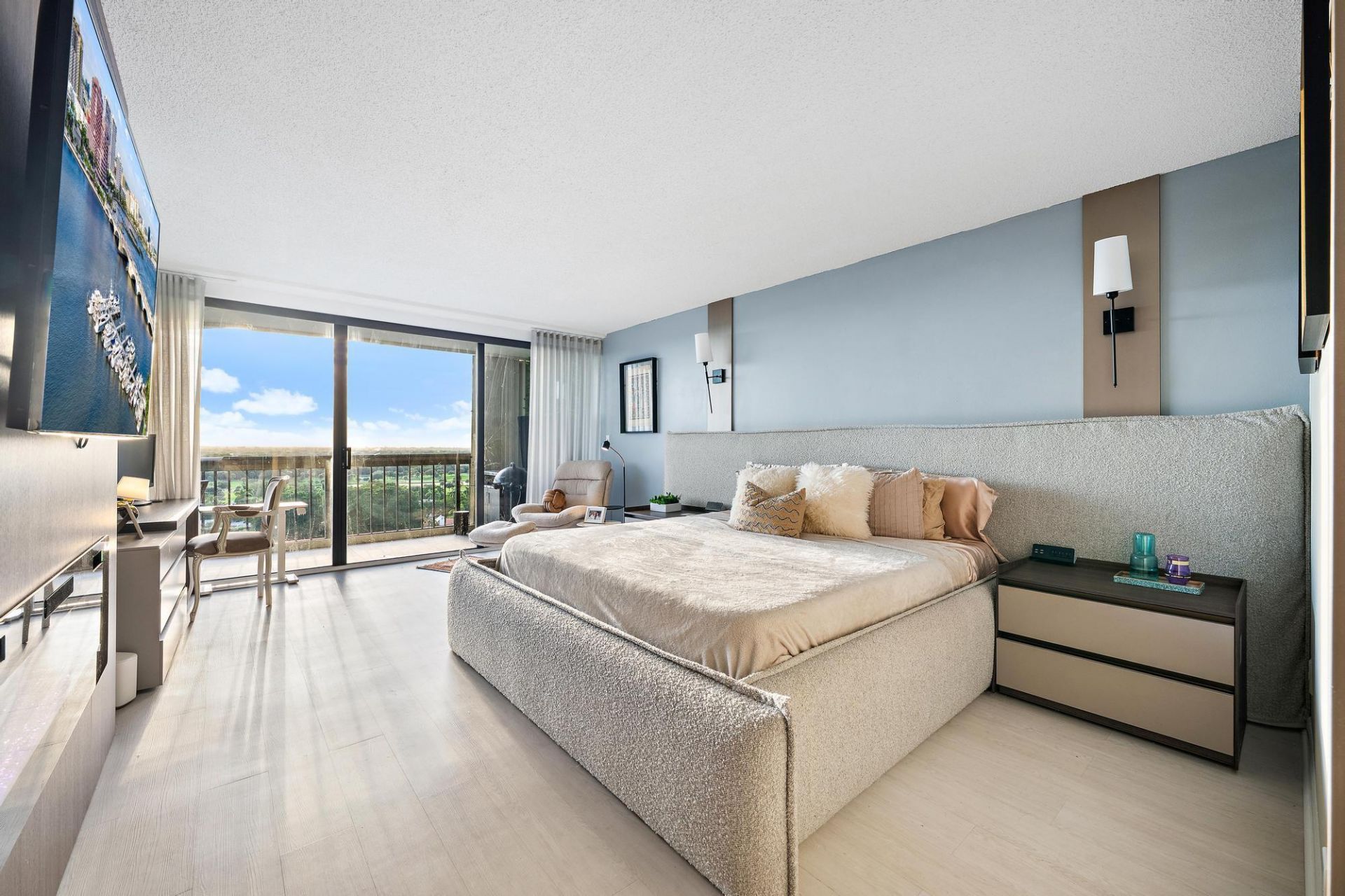 1900 Consulate Place, Unit 1205, West Palm Beach, FL 33401 Photo
