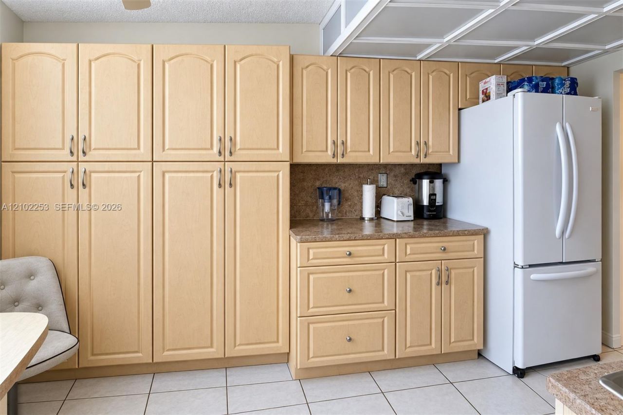 1833 S Ocean Dr , Unit 201, Hallandale Beach, FL 33009 Photo