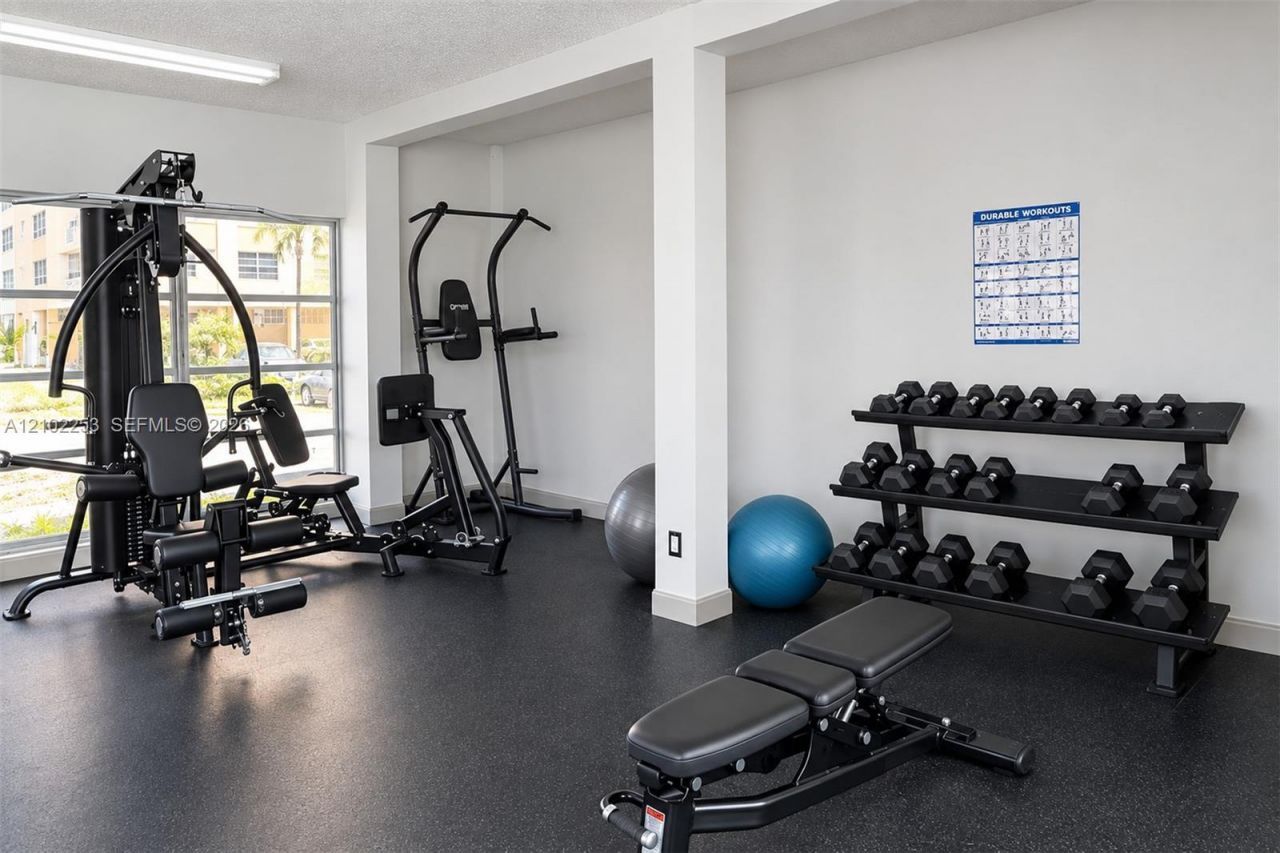 1833 S Ocean Dr , Unit 201, Hallandale Beach, FL 33009 Photo