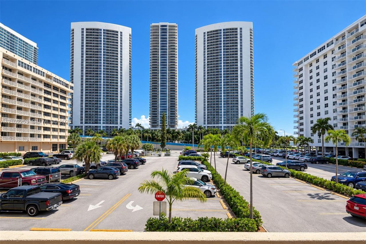 1833 S Ocean Dr , Unit 201, Hallandale Beach, FL 33009 Photo