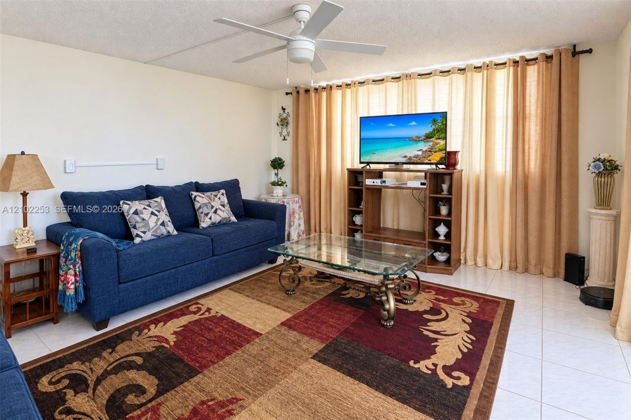 1833 S Ocean Dr , Unit 201, Hallandale Beach, FL 33009 Photo