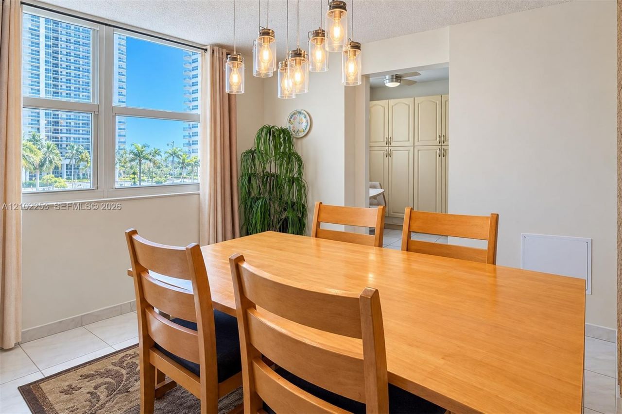 1833 S Ocean Dr , Unit 201, Hallandale Beach, FL 33009 Photo