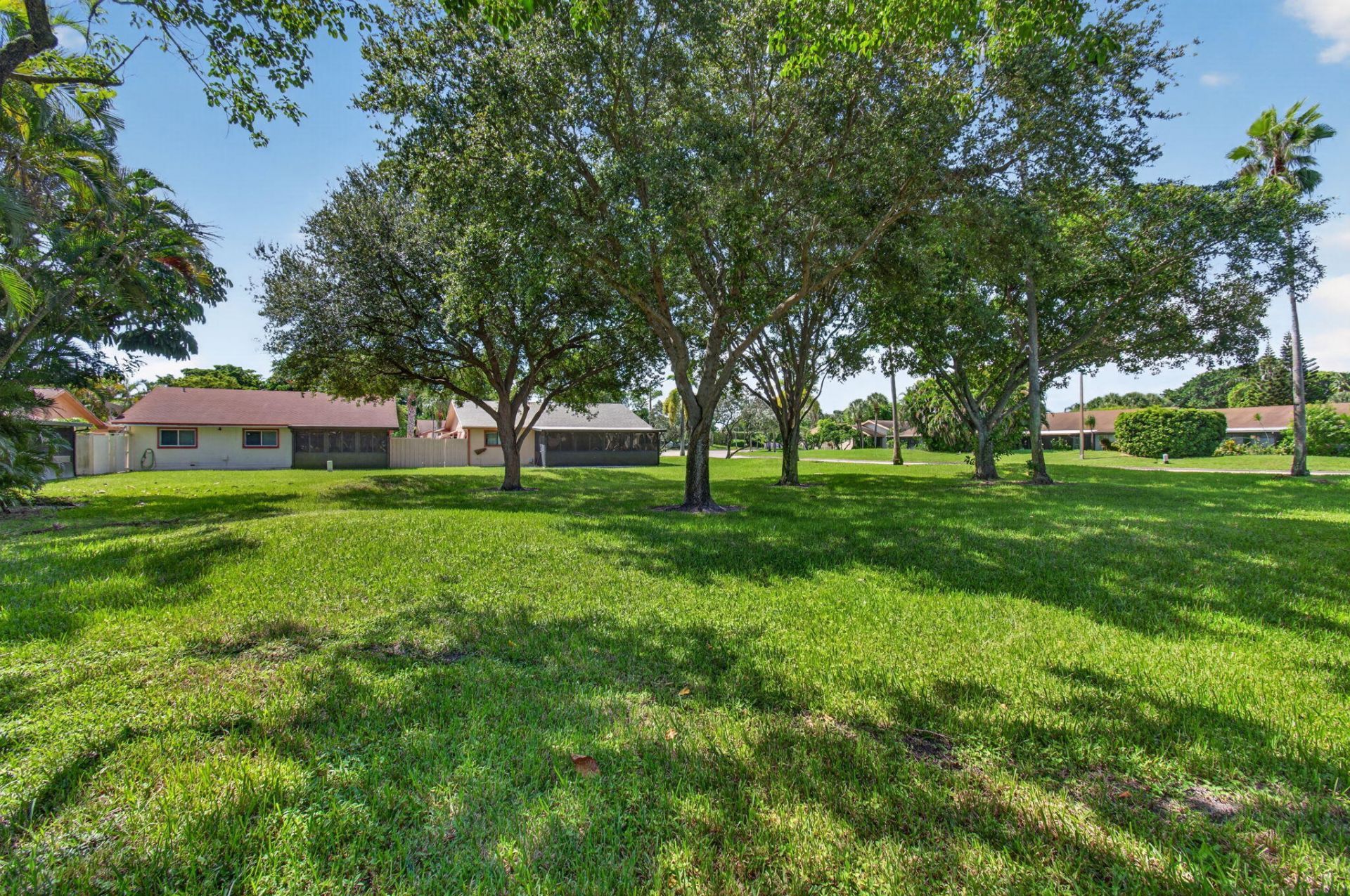 4 Fawlkland Circle, Boynton Beach, FL 33426 Photo
