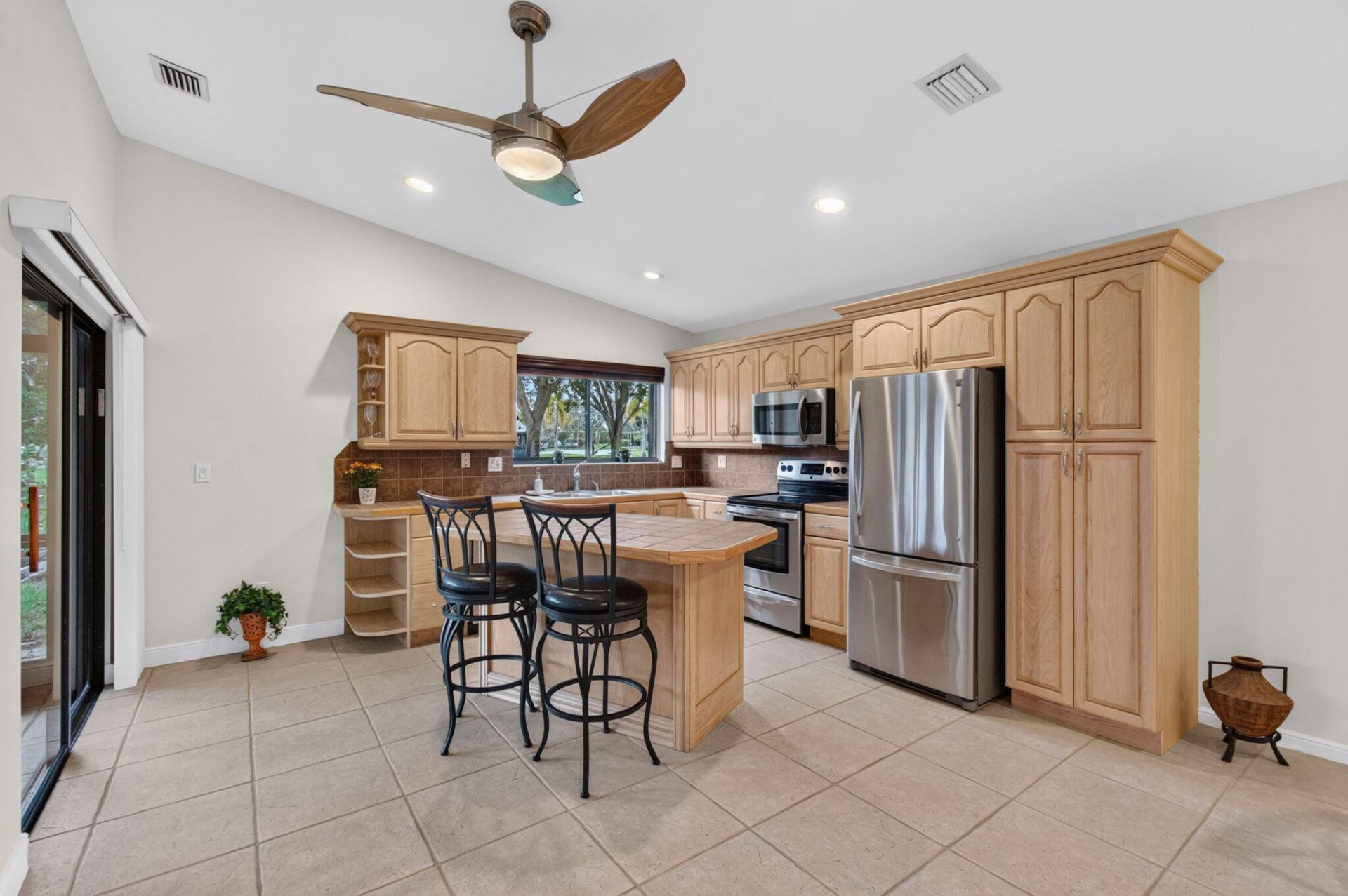 4 Fawlkland Circle, Boynton Beach, FL 33426 Photo
