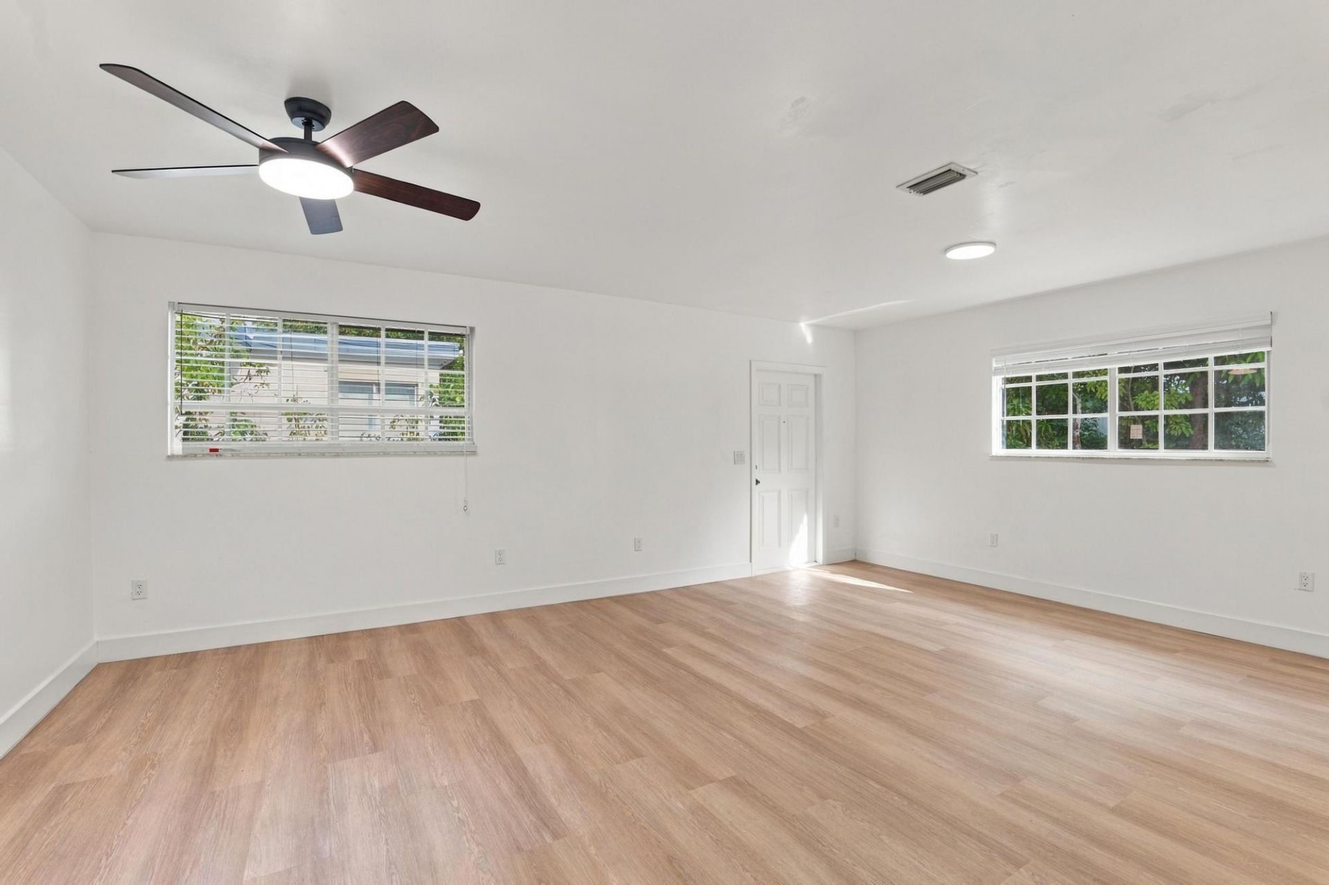 110 NE 152nd Street, Miami, FL 33162 Photo