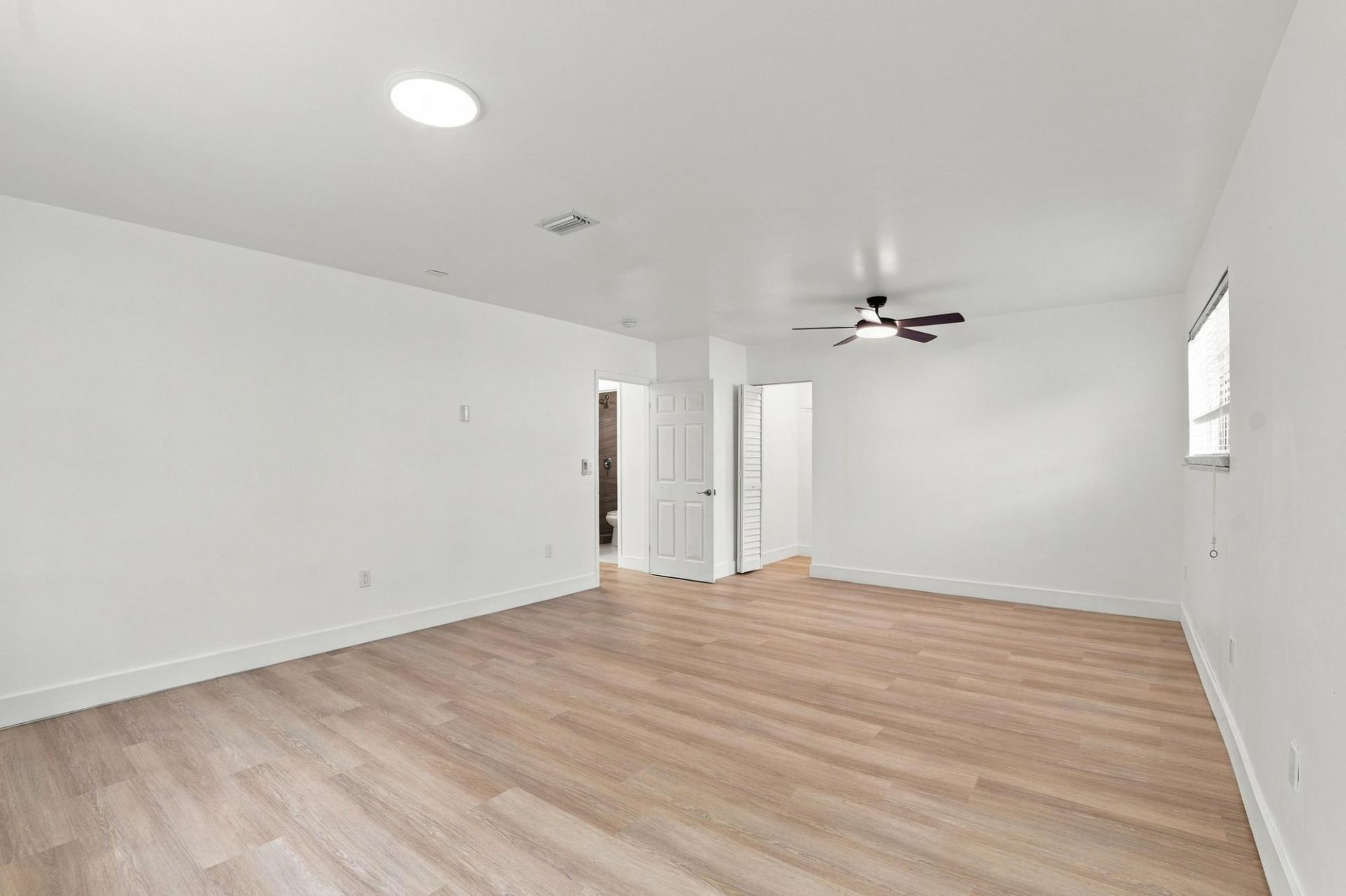 110 NE 152nd Street, Miami, FL 33162 Photo