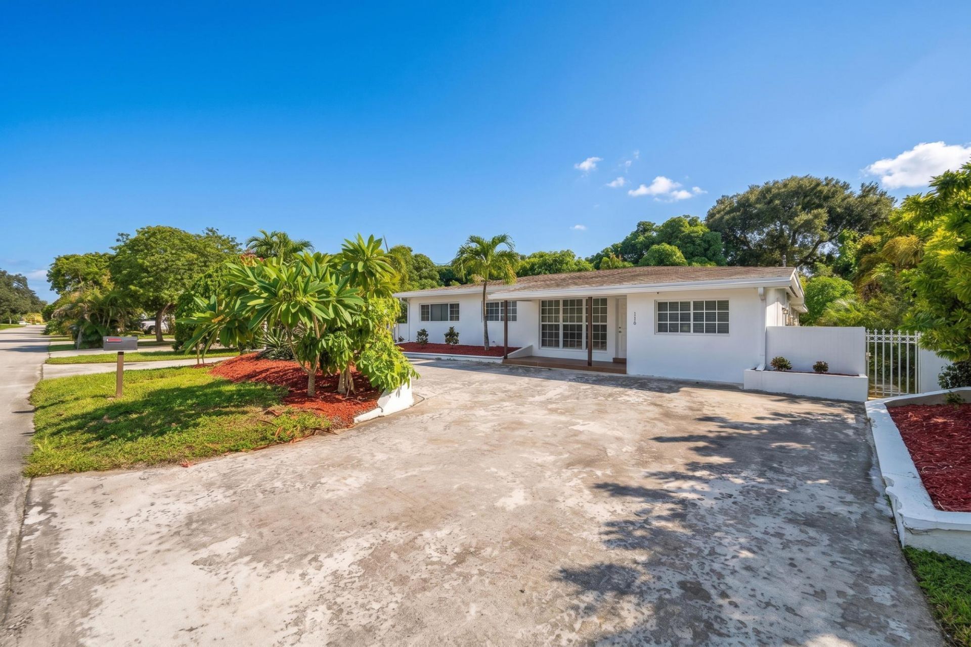 110 NE 152nd Street, Miami, FL 33162 Photo