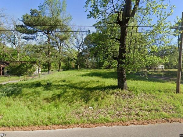 1726 W RAINES RD, Memphis, TN 38109