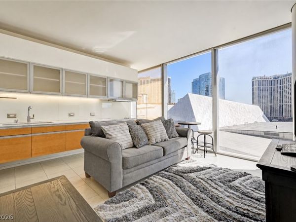 3722 Las Vegas Boulevard, Unit 303, Las Vegas, NV 89158