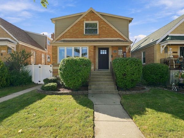 5704 S Oak Park Avenue, Chicago, IL 60638