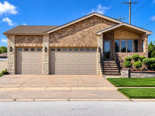 268 Marquette Avenue , Calumet City, IL 60409