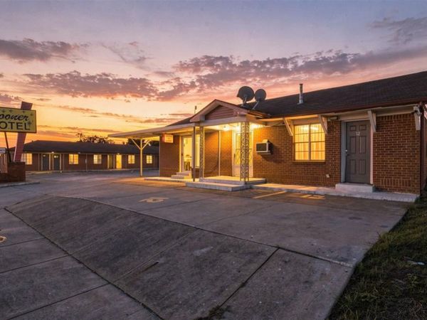 412 N 8th Avenue, Stroud, OK 74079