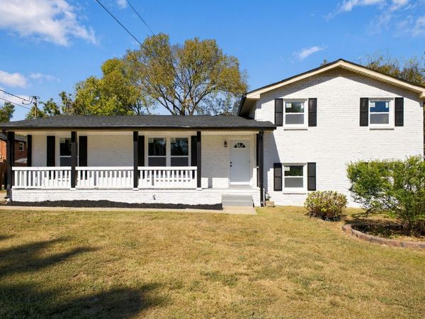 2945 Edge Moor Dr, Nashville, TN 37217
