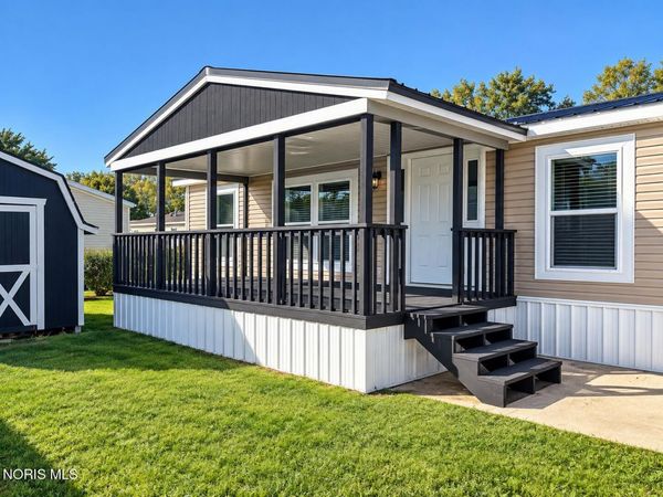 8142 Pinewood Drive, Findlay, OH 45840
