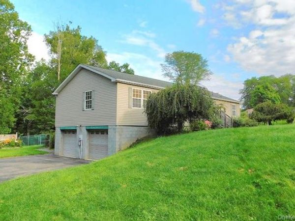 1566 Albany Post Road , Gardiner, NY 12525